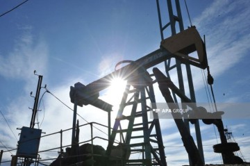 Цена азербайджанской нефти приблизилась к 72 долларам