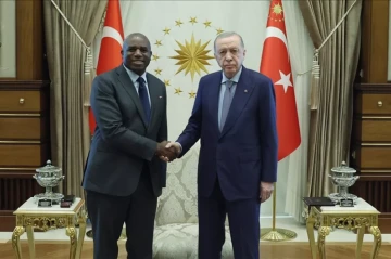 President Erdoğan meets with UK foreign secretary in Ankara