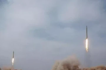 Iran launches missile strike on US bases in Qatar, Iraq in response to nuclear site bombings