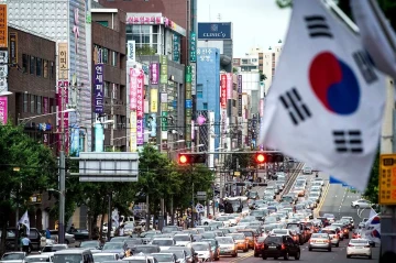 South Korea halts propaganda loudspeakers in bid to mend ties with North