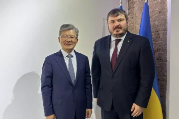 Ukraine’s envoy hosts new South Korean ambassador to boost partnership