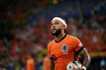 Depay equals Van Persie as Netherlands' all-time top scorer with 50 goals