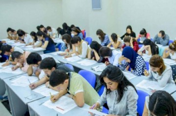 Azərbaycan dili fənni üzrə test imtahanı keçirildi