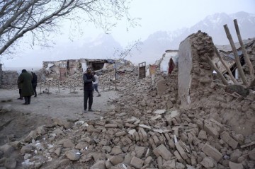 5.1 magnitude quake jolts Iran