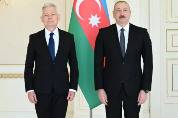 Azerbaijani president receives credentials of new Polish envoy PHOTO
