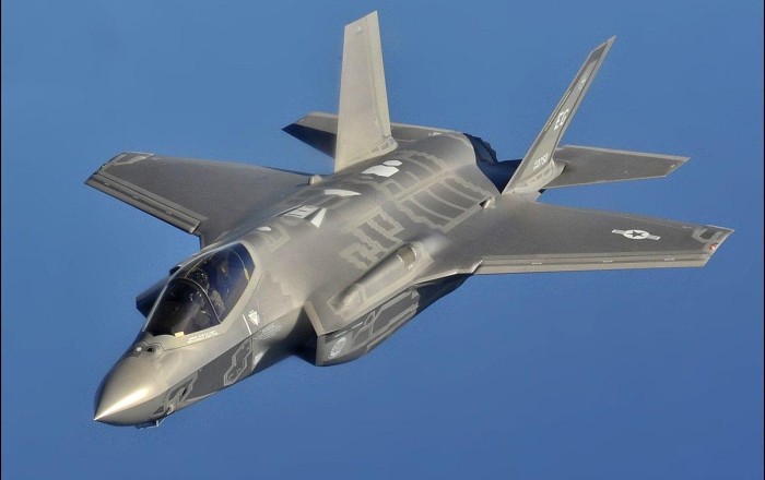 İran İsrailin F-35 qırıcısını vurdu
