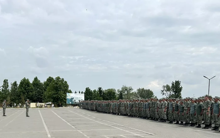 Azerbaijani Defence Ministry leadership pays holiday visit to military units Photo