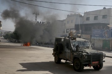 Israel launches new strikes on southern Iran