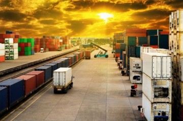 Положительное сальдо внешнеторгового оборота Азербайджана сократилось почти в 4 раза