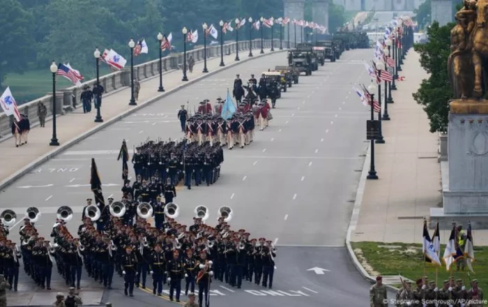 Trump’s grand military parade rolls through Washington video