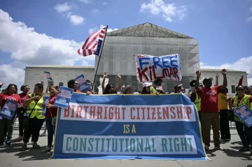 US Supreme Court shifts balance toward executive power Opinion Piece by Bloomberg