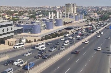 Bakının bəzi yollarında tıxac yaranıb – SİYAHI