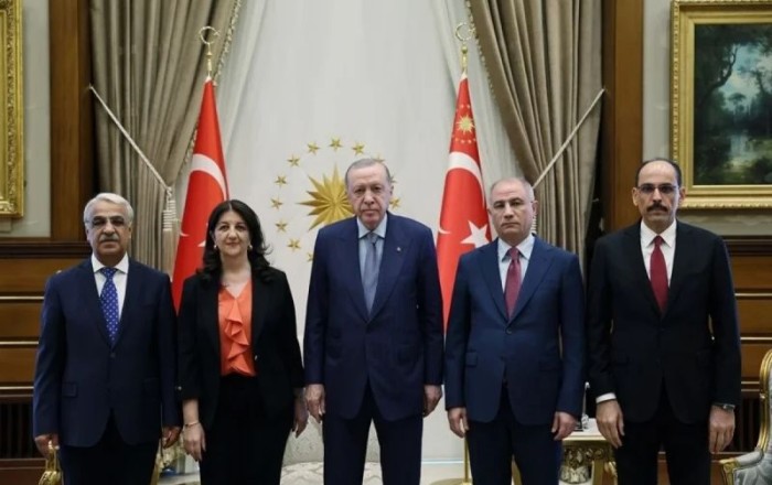 Эрдоган обсуждает с делегацией партии DEM разоружение PKK