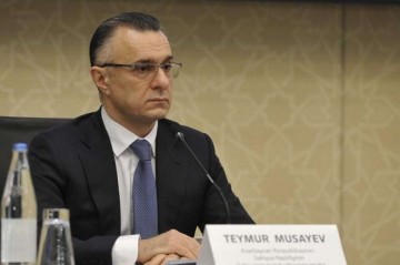 Azərbaycanda nazir məhkəməyə verildi