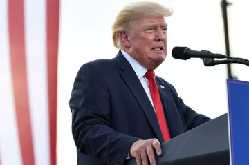 Trump says US still supplying weapons to Ukraine despite stockpile concerns