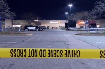 11 injured in stabbing at Walmart in US