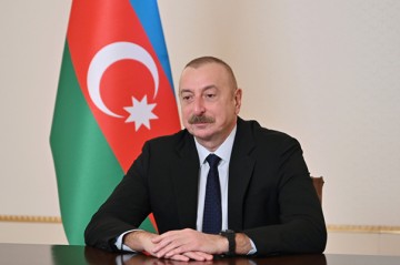 Prezidentlər tikiş fabrikinin fəaliyyəti ilə tanış oldular