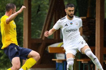 “Qarabağ” 4 qol vurub məğlub oldu