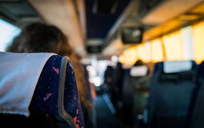 Bu şəhərdən Kəlbəcər və Ağdərəyə avtobus reysləri açılır