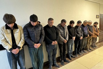 İmişlidə məktəblilərin öldüyü yol qəzası zamanı xuliqanlıq edən 19 nəfərə hökm oxundu