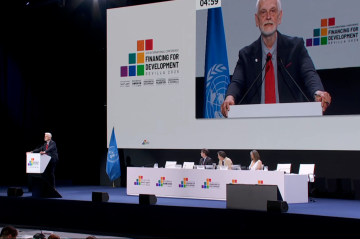 Greece endorses Seville document at pivotal UN summit