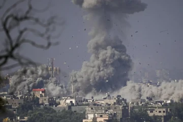 Israel's fresh strikes claim lives of 136 Palestinians in Gaza, including aid seekers