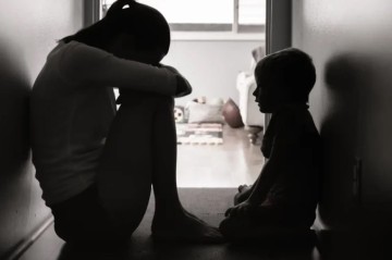 Nikahsız analar, sənədsiz uşaqlar: Kimdir günahkar?