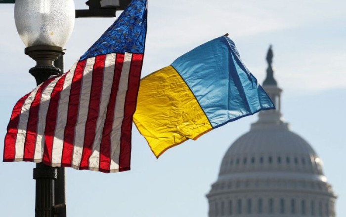 Приостановка военной помощи США вызвала хаос на Украине