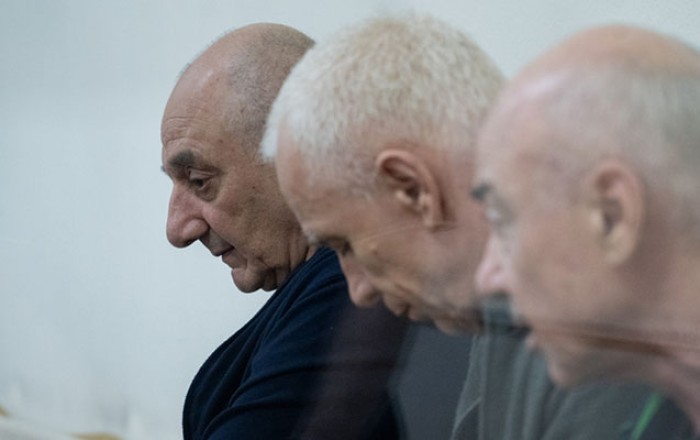 “Bel verdilər, dedilər qaz, meyiti basdır” - Zərərçəkmişlər danışdı