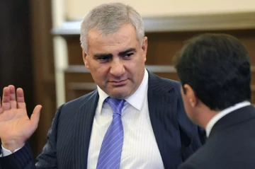 Armenian court upholds arrest of tycoon Karapetyan