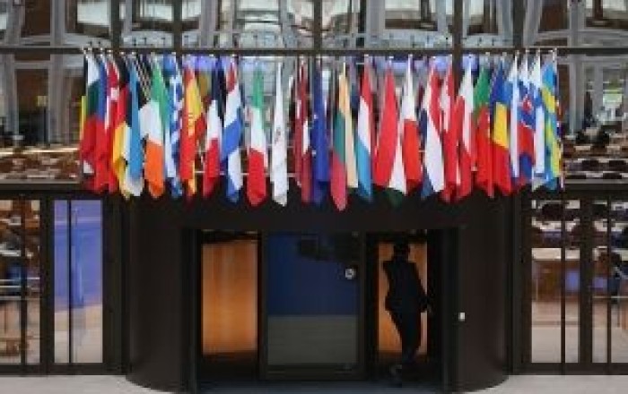 EU backs Azerbaijan-Armenia peace talks