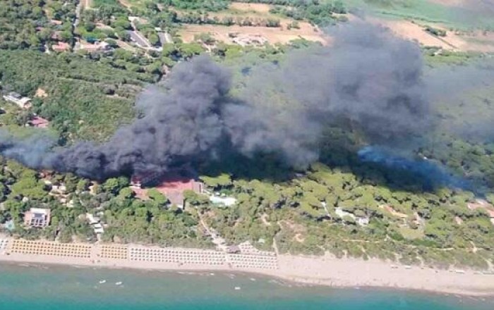 Fire erupts at Italian tourist camp: 600 evacuated