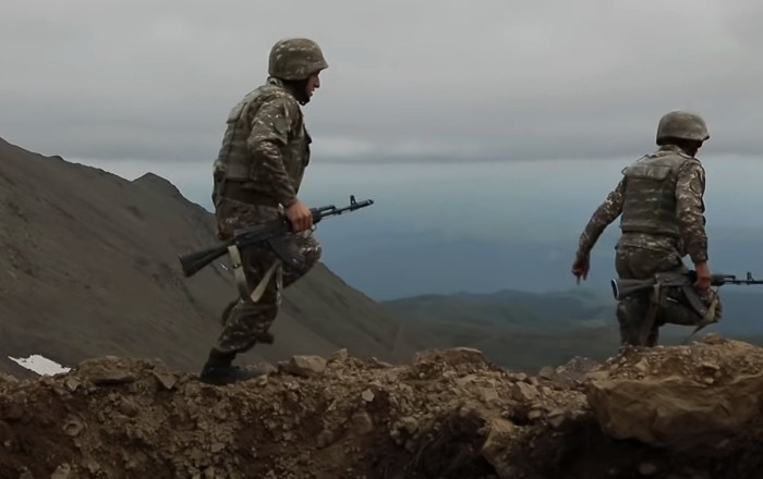 Армянские военные в больнице после взрыва на учениях