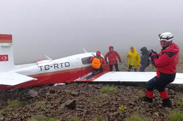 Türkiyədəki təyyarə qəzasında pilot ölüb, sərnişin sağ qalıb