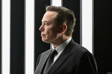 Elon Musk announces formation of new "America" party Following a poll on X