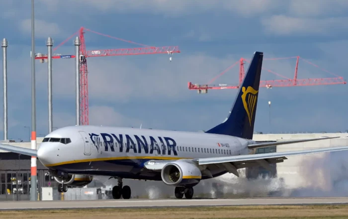Six hospitalised after fire on Ryanair plane in Spain VIDEO