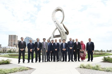 Speaker of Pakistan’s National Assembly visits Victory Park in Baku (PHOTO)