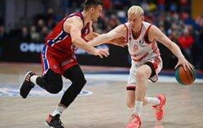 Rusiyalı basketbolçu casus kimi saxlanıldı