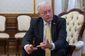Келлог в Киеве заговорил о достижении «мира силой»