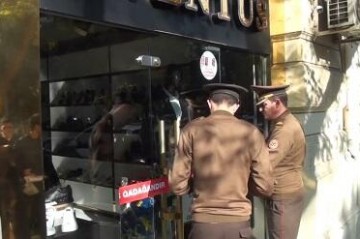 Yanğın təhlükəli obyektin fəaliyyəti dayandırıldı - Video