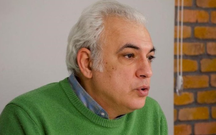 “Azərbaycan dilindəki dərsliklər bilirsiniz nə gündədir?!” – Elçin Əliyev