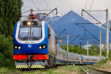 Kazakhstan posts surge in freight car and locomotive production in 1H2025