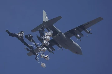 IDF airdrops 52 humanitarian aid packages over Gaza In coordination with UAE, Jordan, Egypt
