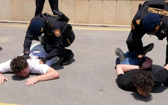 8 Russian citizens face trial in Baku