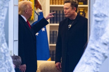 Трамп предложил DOGE проверить Маска