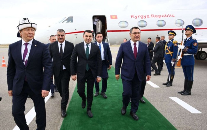 Qırğızıstan Prezidenti Sadır Japarov Azərbaycana gəlib