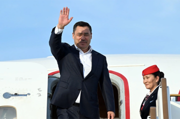 Japarovun Azərbaycana səfəri başa çatdı