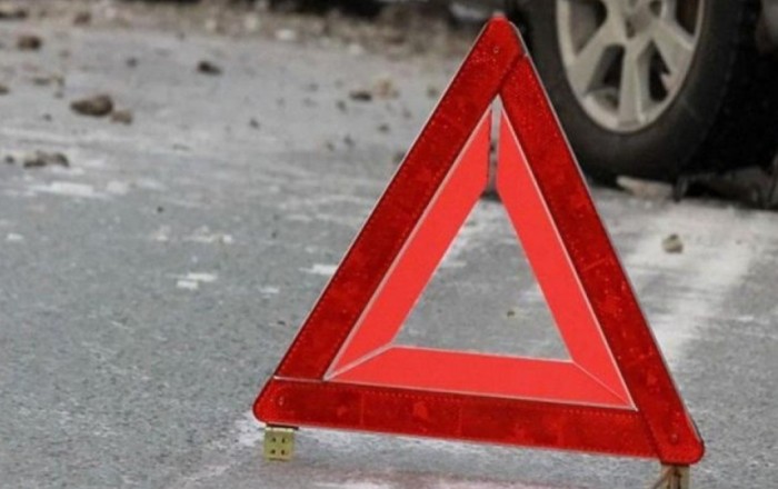 20 nəfərin xəsarət aldığı qəzadakı mikroavtobus qanunsuz işləyirmiş - Rəsmi