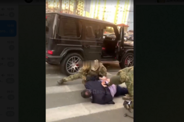 Brutality in broad daylight: the new normal for witness interrogations in Russia? (VIDEO)