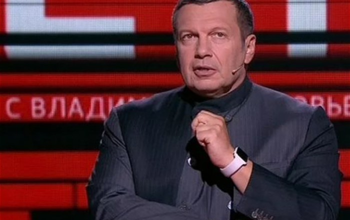 «Враг у ворот, и он из Лондона»: Очередной бред пропагандиста Соловьева - ВИДЕО